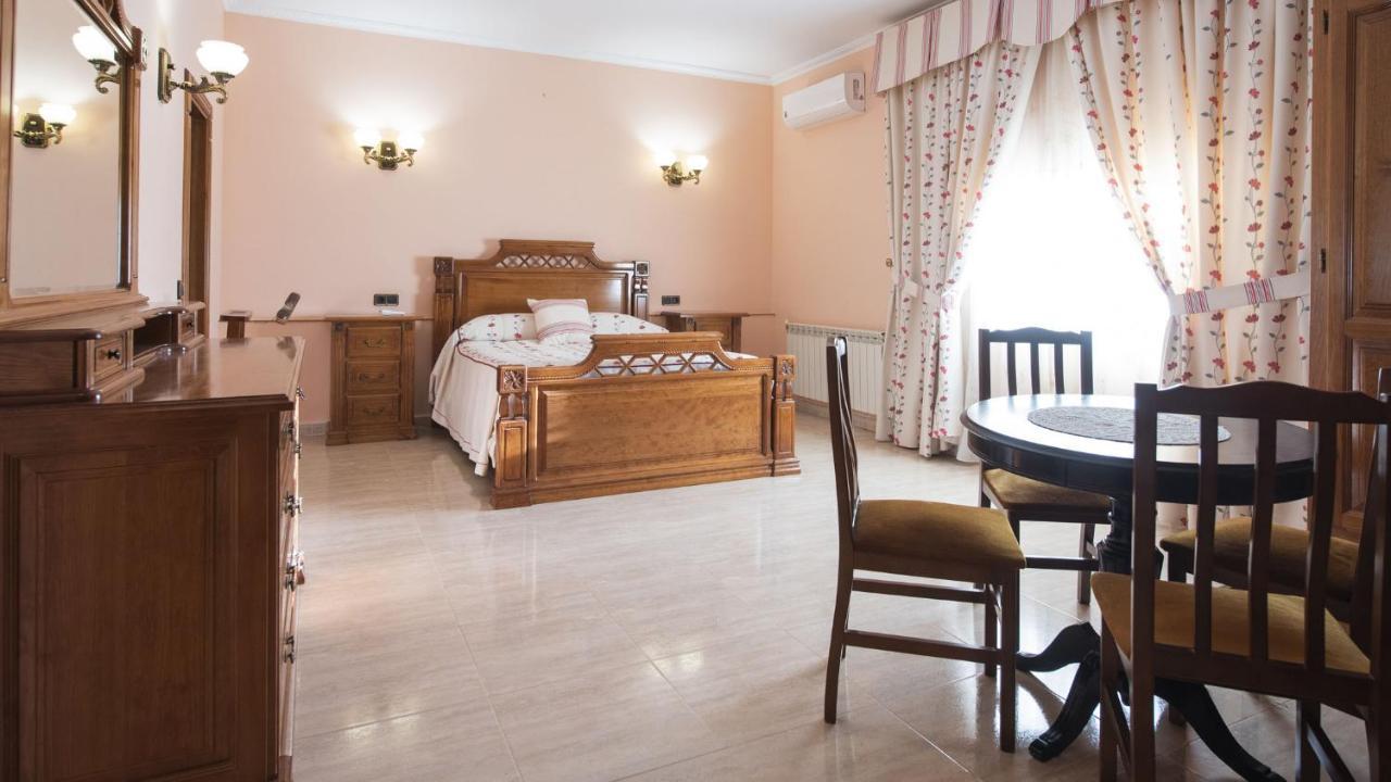 Villa Las Tres Hermanas Albarreal De Tajo By Toledo Ap Εξωτερικό φωτογραφία