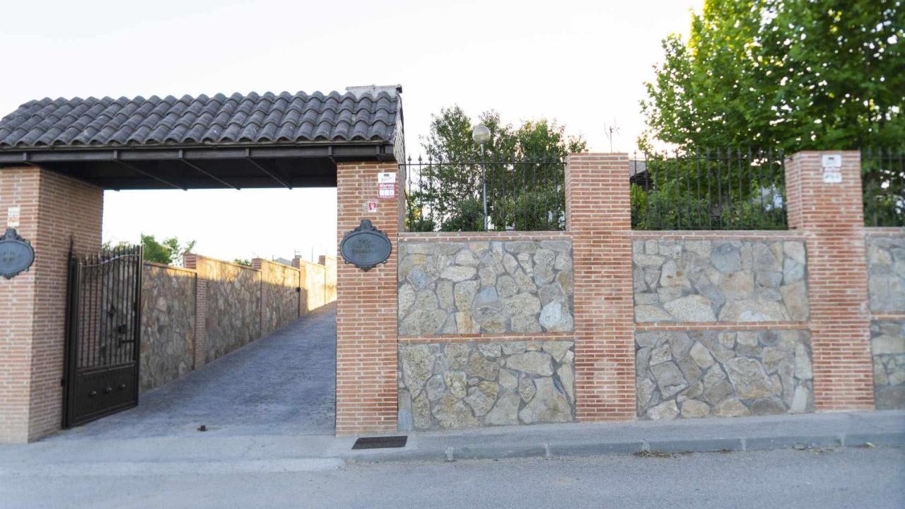Villa Las Tres Hermanas Albarreal De Tajo By Toledo Ap Εξωτερικό φωτογραφία