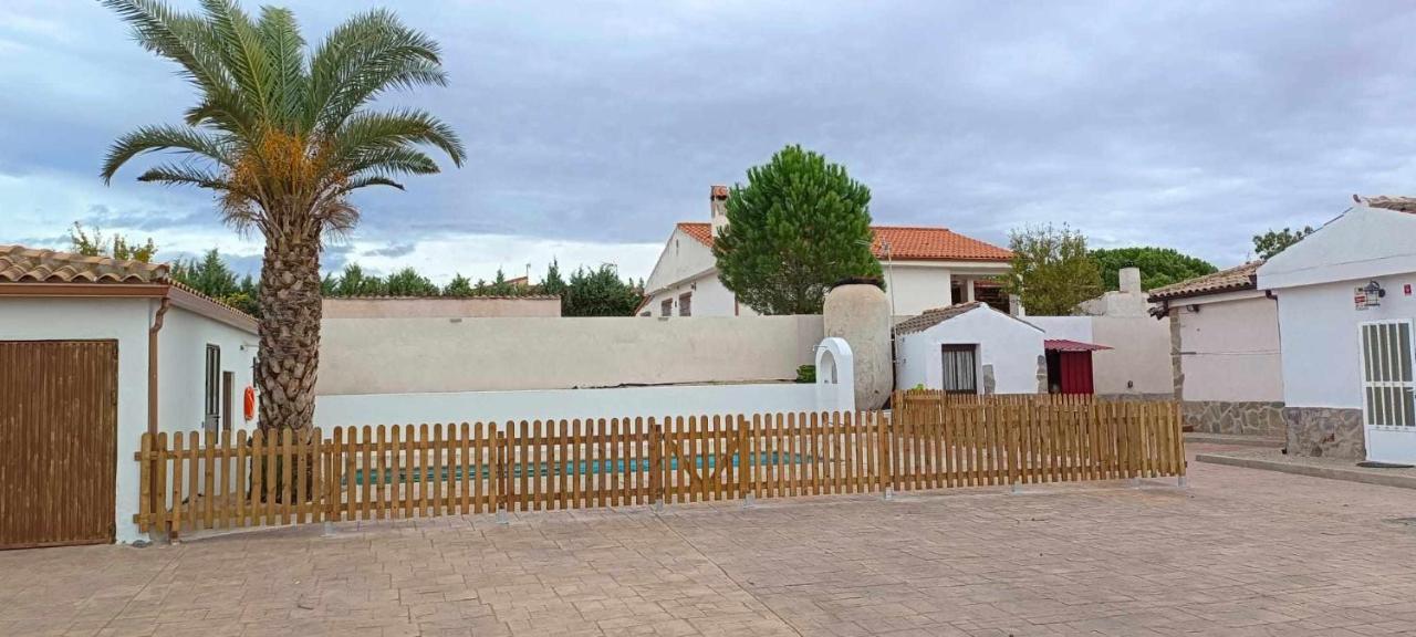 Villa Las Tres Hermanas Albarreal De Tajo By Toledo Ap Εξωτερικό φωτογραφία